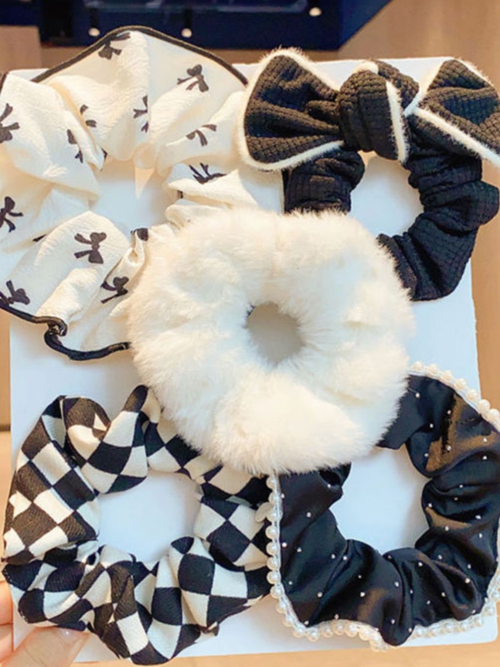 1264. Black 5-Piece Scrunchie Set | Variety Hair Accessories